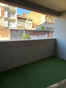 Appartements Appartement centre ville avec place de parking privee et balcon : photos des chambres