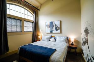 Industrial Escape 2bd 2bath