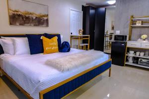 Stylish Bedroom Suite