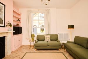 The Corner by the Castle