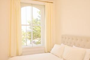 The Corner by the Castle