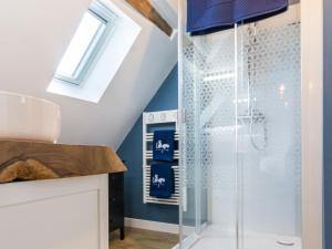 Maisons de vacances Charmante maison renovee avec jardin, au coeur des marais salants, proche de Guerande et La Baule - FR-1-306-1214 : photos des chambres