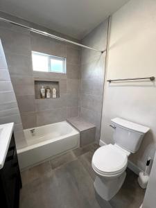 Fully remoded 1B1B Home in baldwin Park3369A