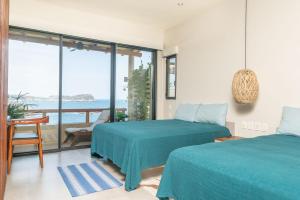 Luxury condo with ocean view & beach access