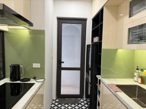 2 br apartment 20mins Center