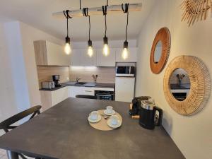 Appartement Neuf Proche Plage avec WiFi - FR-1-92-952