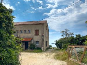 T2 en bord de mer à Six-Fours - Parking inclus - FR-1-316-347
