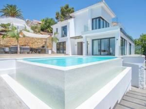 Villa de Lujo en Marbella: Piscinas, Spa, Cerca Playa - ES-175-29