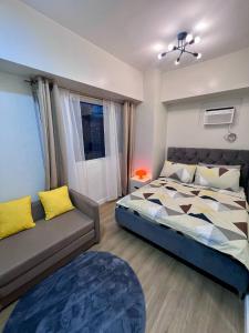 High and Cozy Vista Shaw