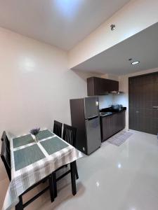 High and Cozy Vista Shaw