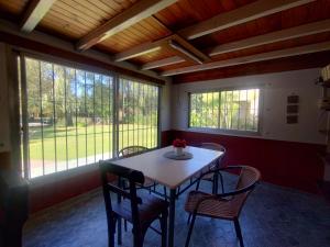 Muelle los Indios, casa con pileta