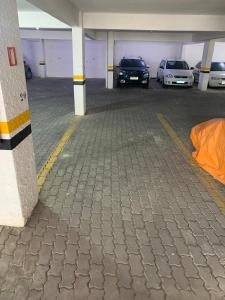 Apartamento Dois quartos e duas vagas garagem fechadas