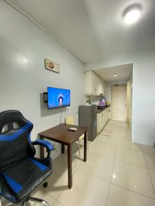 Glenda Place Aurum at Sea residences