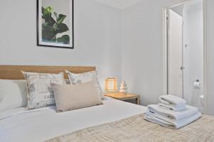 Inviting 2BR Stay by the Sand at Rockingham