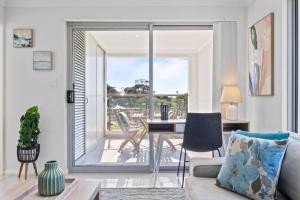 Inviting 2BR Stay by the Sand at Rockingham