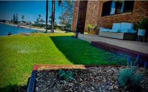 Barooga1- Mooloolaba Canal Front Apartment