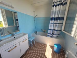 B&B / Chambres d'hotes Ferme fruitiere zero traitement : photos des chambres
