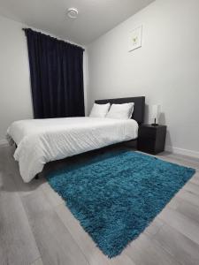 Elegant & Cozy 2 Bdrm Basement suite near WEM