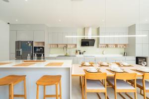 V183 Lux Pride Villas 3BR Private Pool Retreat