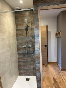 Appartements Villa Altitude 587 : photos des chambres