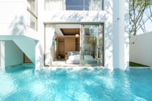 Designer 3BR Pool Villa in New Build LuxPride 4 L8 Residence