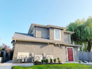 Brand new, cozy first floor room for staying