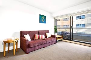 Cozy 1-Bed Apartment on St Kilda Road