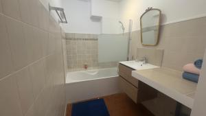 Appartements Grand T2 Hyper centre vue mer et montagne-classe 3etoiles : photos des chambres
