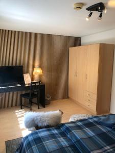 Ferienhaus Zulg-Doppelzimmer mit Gartenblick