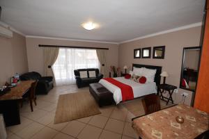 Attaché Guest Lodge & Health Spa