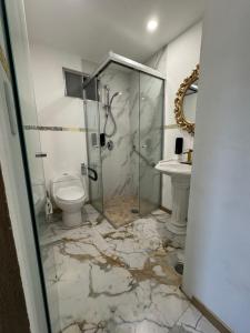 HOTEL PERSEO - Suites elegantes por noche o 5 horas