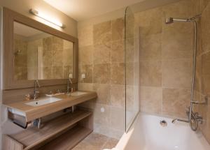 Hotels Hotel & Restaurant de charme - La Begude Saint-Pierre : photos des chambres