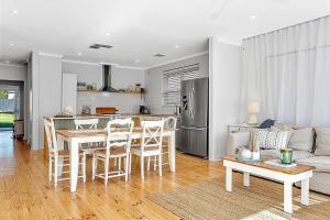 Christies Grove - Seaside Bliss near McLaren Vale