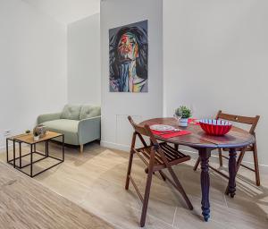 Appartement rénové, proche métro et canal