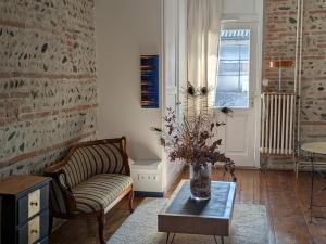 Charming 2-bedroom, near city center