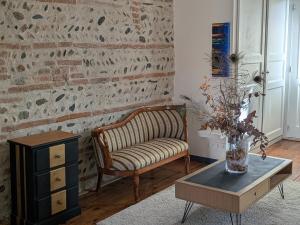 Charming 2-bedroom, near city center