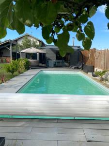 Villas Villa spacieuse piscine jardin jacuzzi : photos des chambres