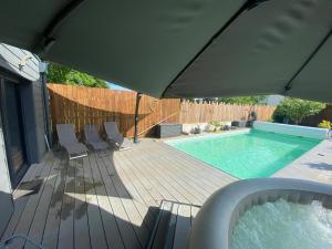Villas Villa spacieuse piscine jardin jacuzzi : photos des chambres