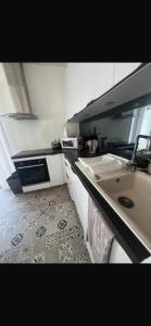 La tour carree, t2 avec parking