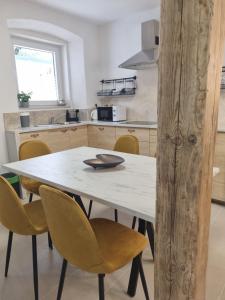 Rozalija house - Počitniška hiša z vrtom ob reki Soči v Solkanu