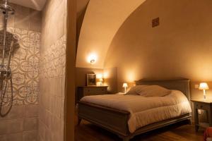 Maisons d'hotes nuit romantique insolite dans une cascade : photos des chambres