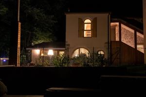 Maisons d'hotes nuit romantique insolite dans une cascade : photos des chambres