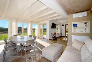 Villa Casanova, elegante villa in campagna incluso un ombrellone allo stabilimento balneare by Alfareal