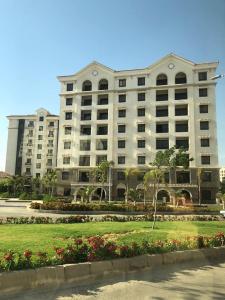 Apartment 160 m for rent, CELIA Compound TMG, direct on the green river, New Administration Capital