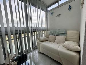 Cabine studieuse avec vue sur le lac 4 couchages ST CYPRIEN PLAGE SC270-070