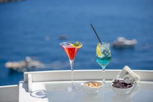 Romantic Room - RocksideEscape