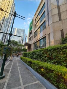 1BR Condotel - Forbeswood Parklane near St Lukes BGC Taguig