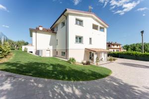 Villa con Vista Giardino
