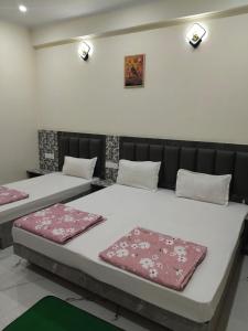 Hotel Dev Inn Ayodhya