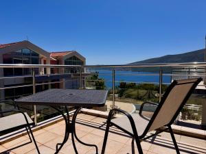 Acacia Hill apartment A9 without pool